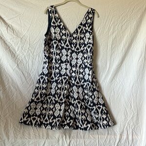 Gap Fit and Flare Linen Ikat Navy and White dress